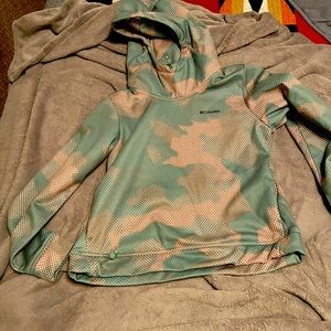 Womens Columbia sweatshirt